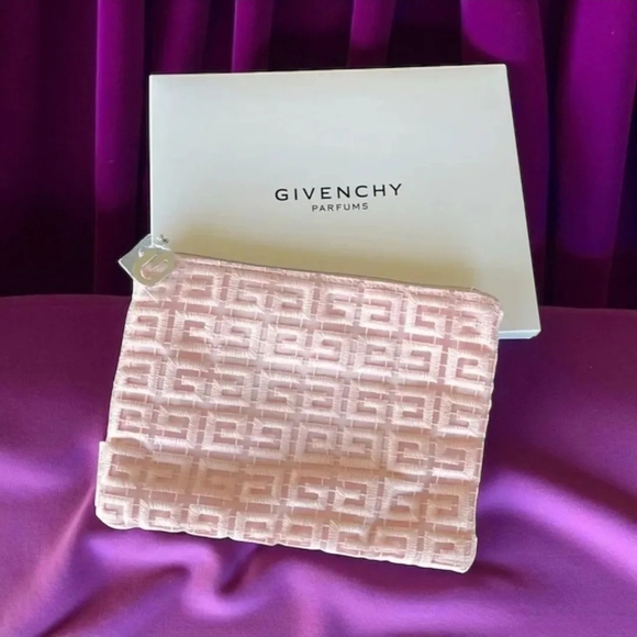 Givenchy Light Pink Cosmetic Bag Woth Gift Box - Picture 1 of 1